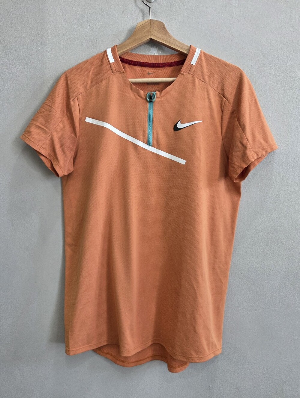 Nike Men's Court Slam Dri-Fit Slim Fit Tennis Polo Shirt Hot Curry Size Small